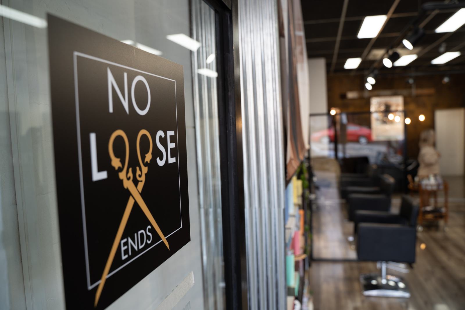 No Loose Ends Hairstyling image 3