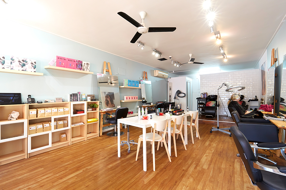 Colour Queenz image 2