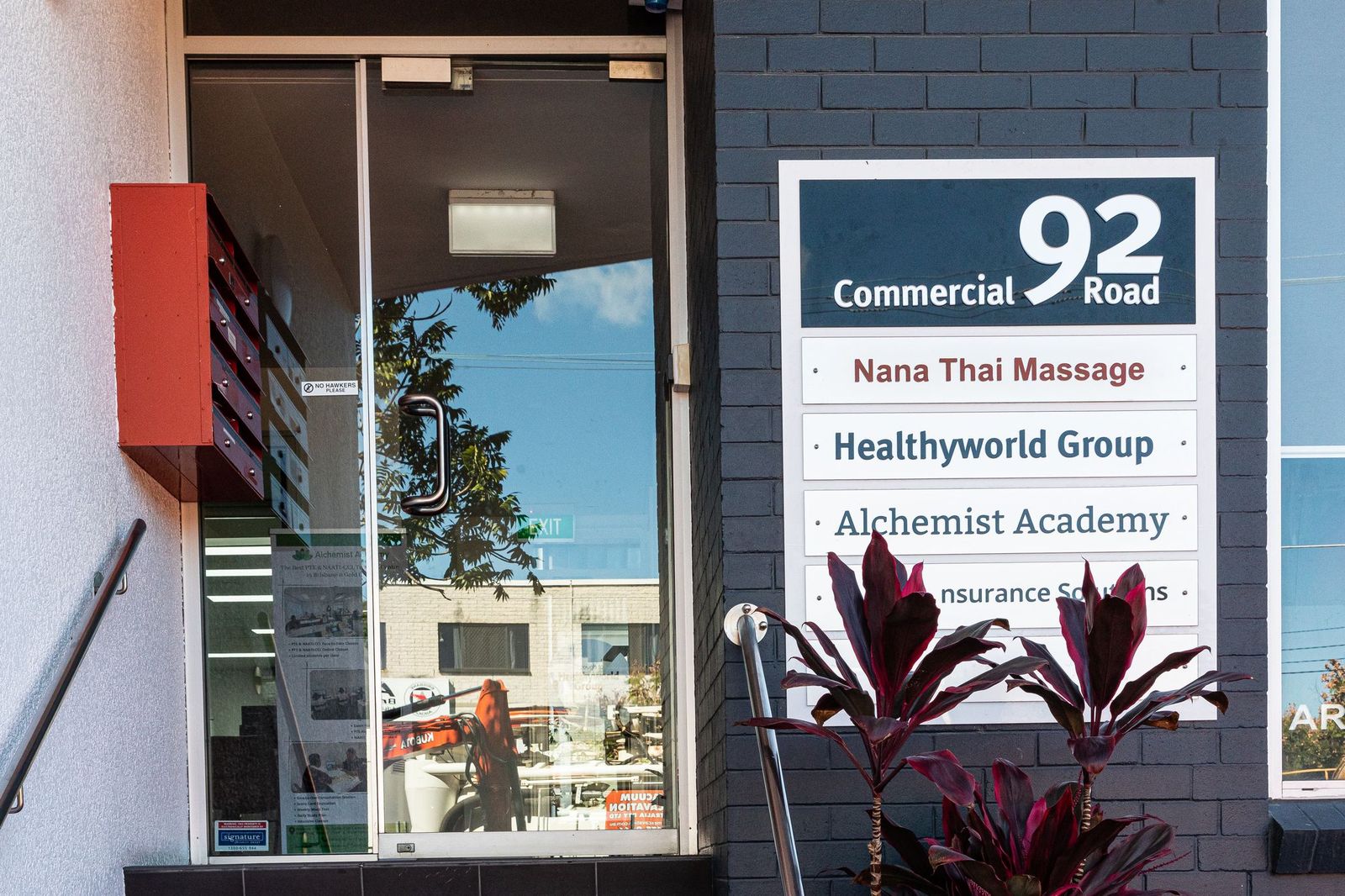 Nana Thai Massage and Beauty image 12