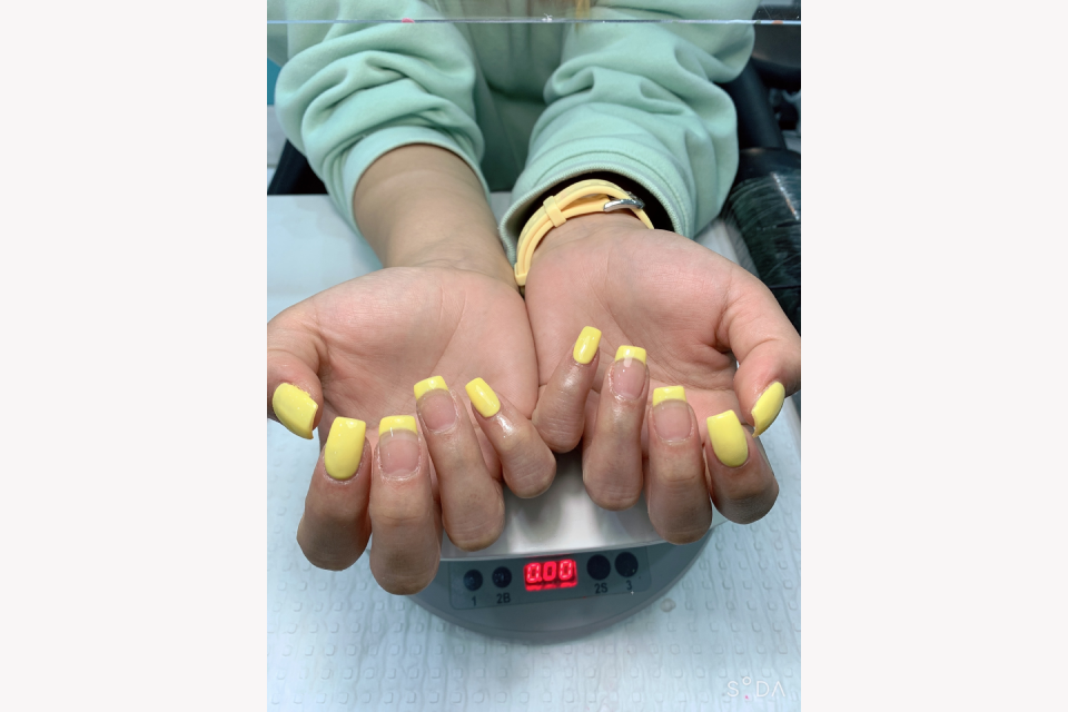 Larose Nails & Beauty image 16