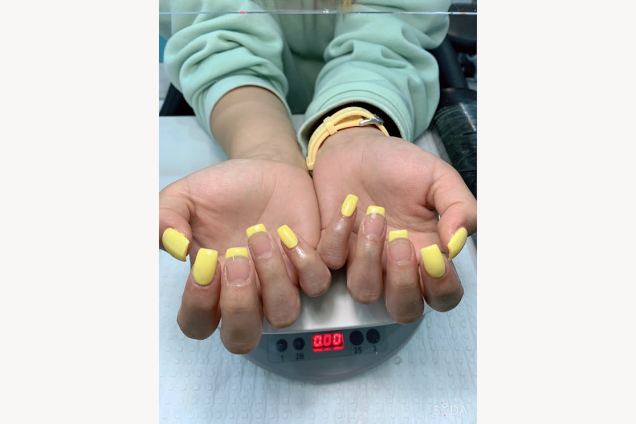 Larose Nails & Beauty image 16