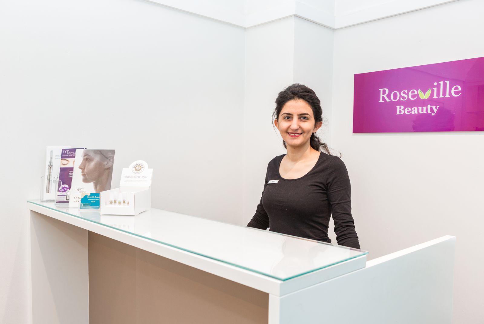 Roseville Beauty image 4