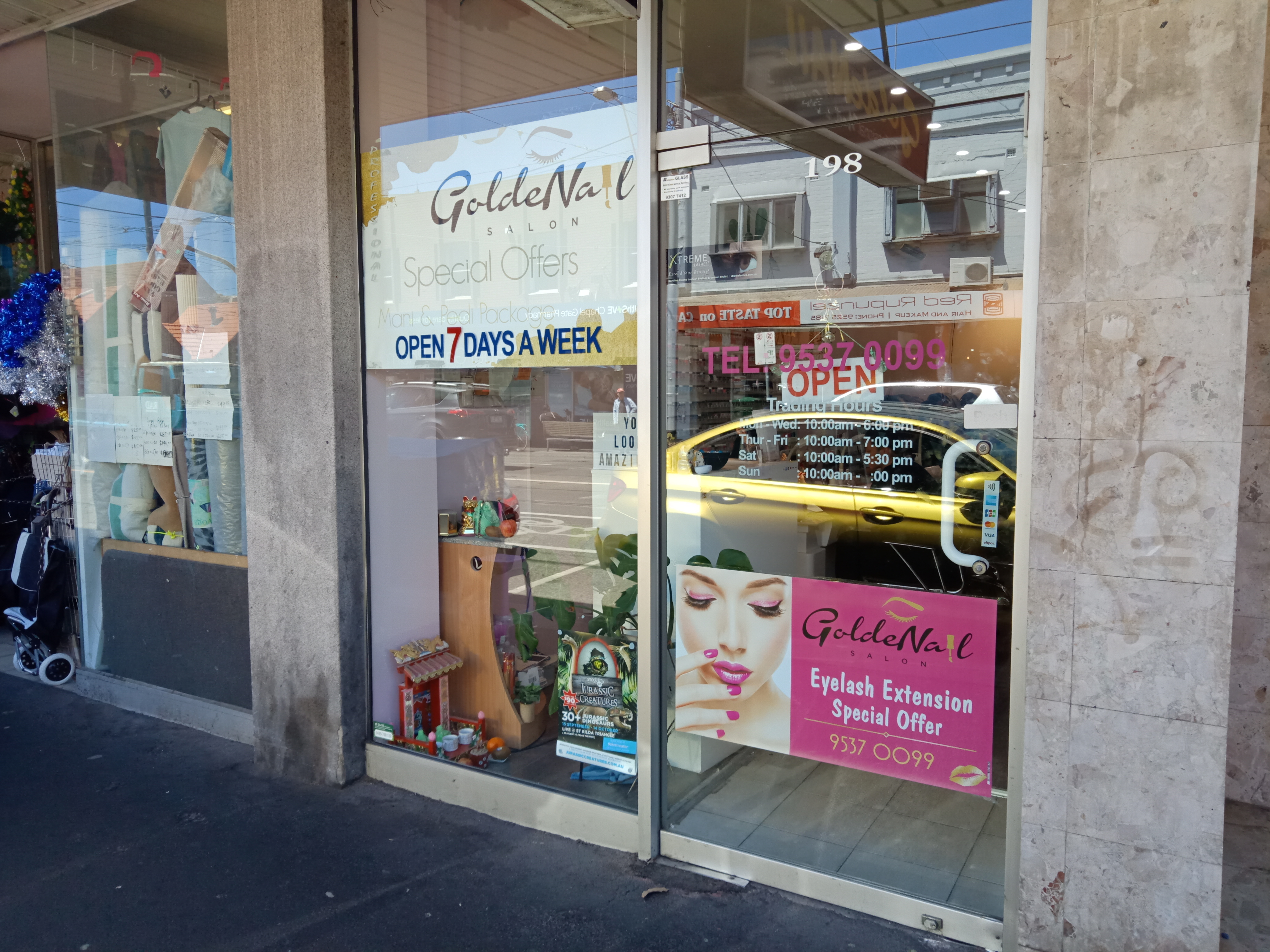 GoldeNail Salon image 12