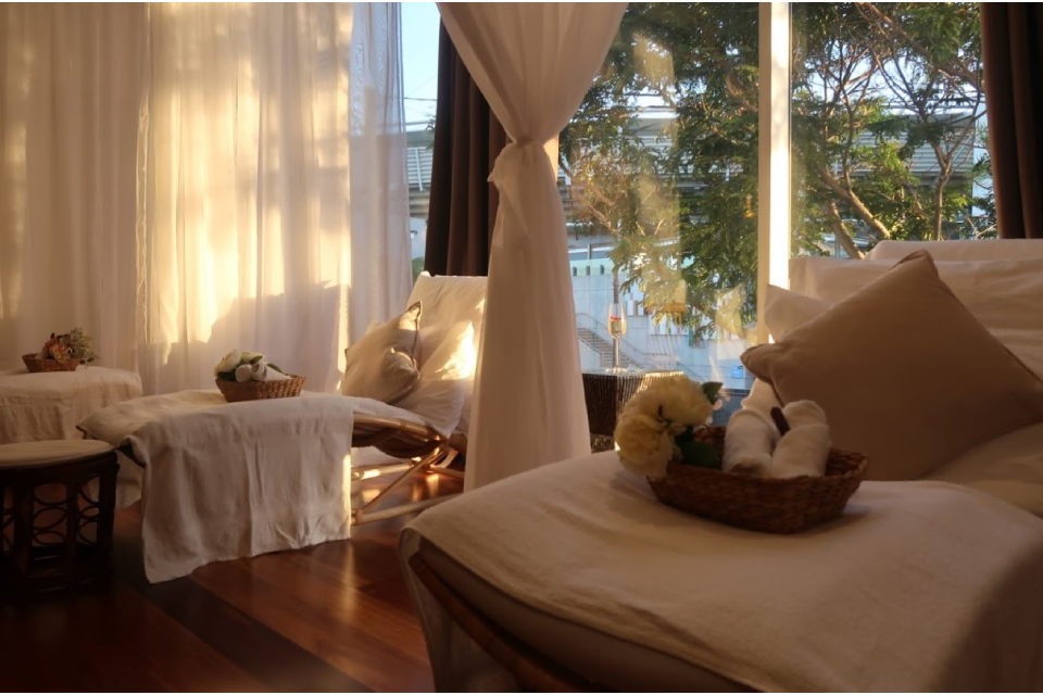 The Lounge Thai Hand & Foot Spa image 4