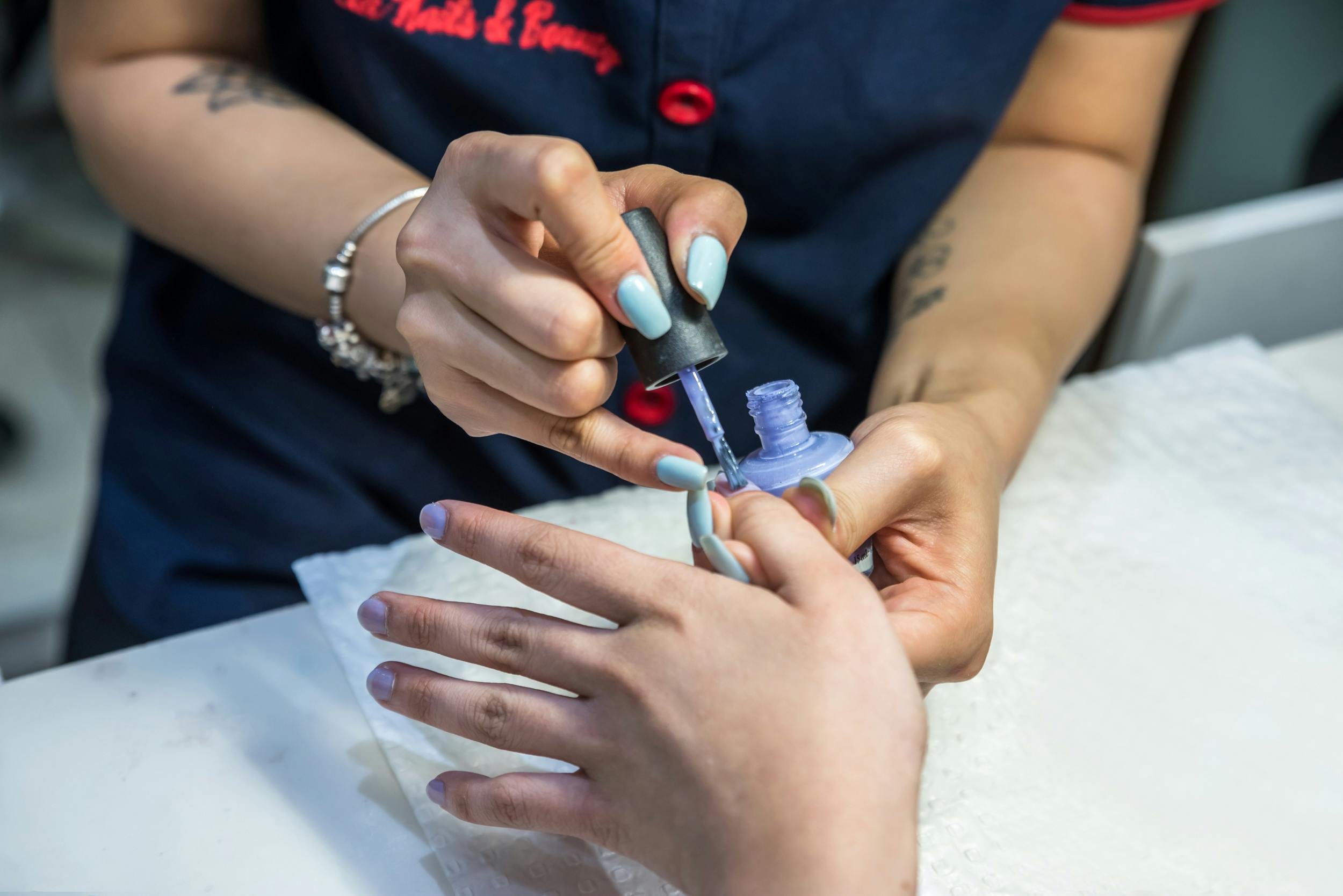 Best Manicure Salons in Surry Hills | Bookwell
