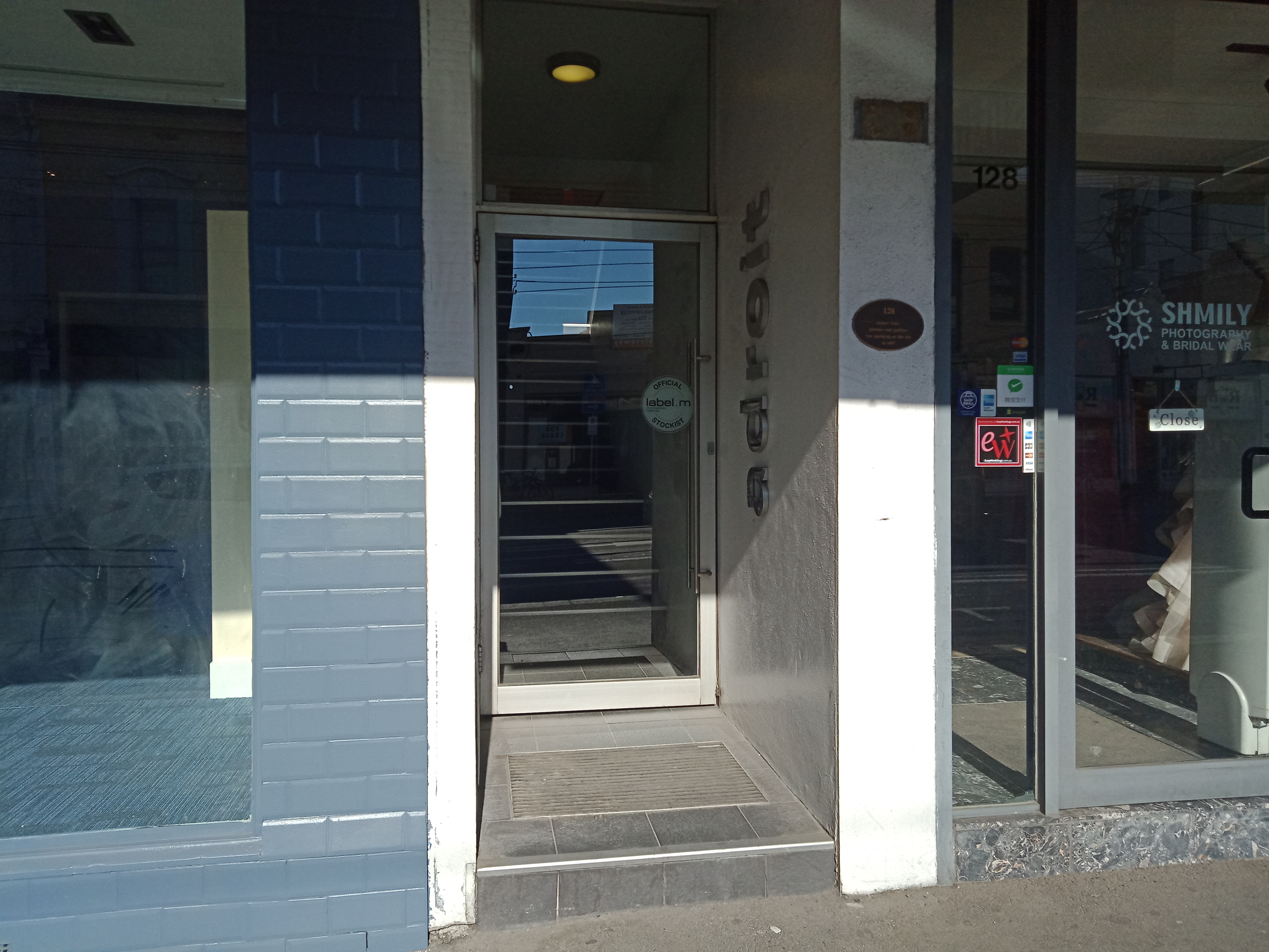 Adroit Hairdressers image 2