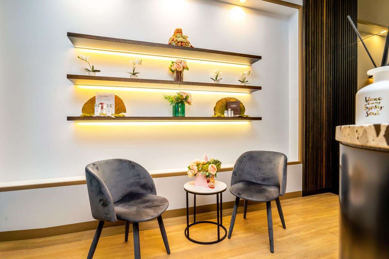 Laurel Beauty And Spa - Cheltenham image 2