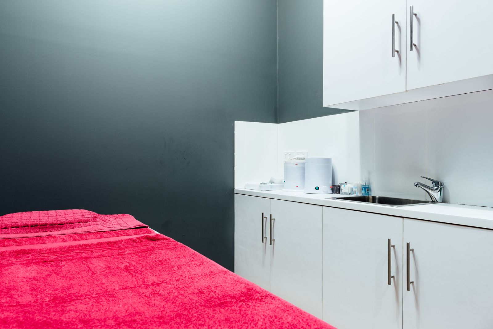 Shashi Hair, Beauty & Day Spa Top Ryde Waxing and Hair removal