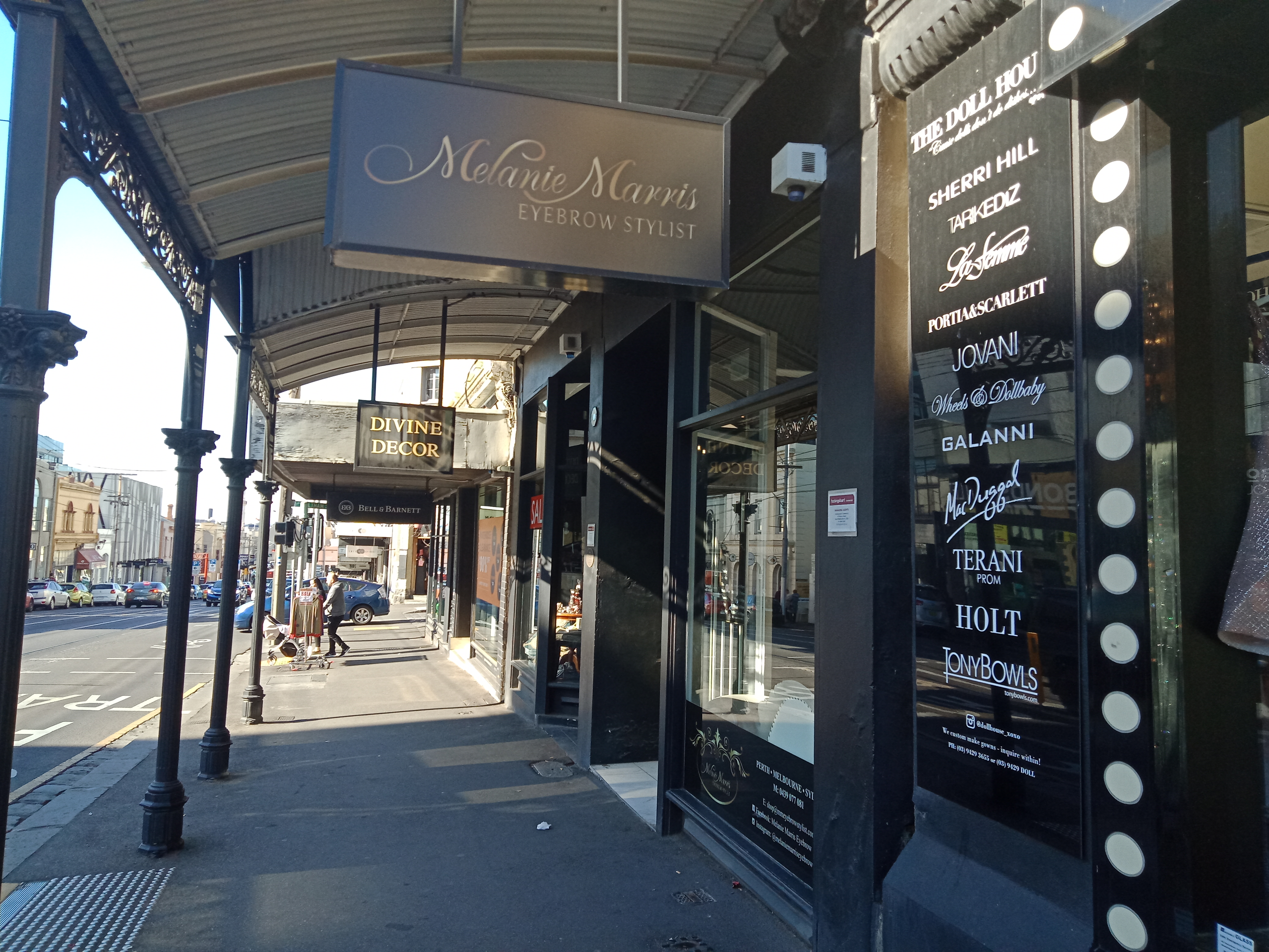 Melanie Marris Eyebrow Stylist