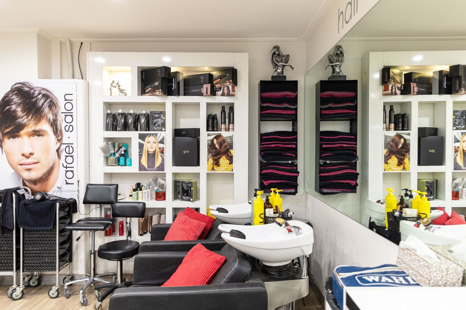 Rafael Salon image 2