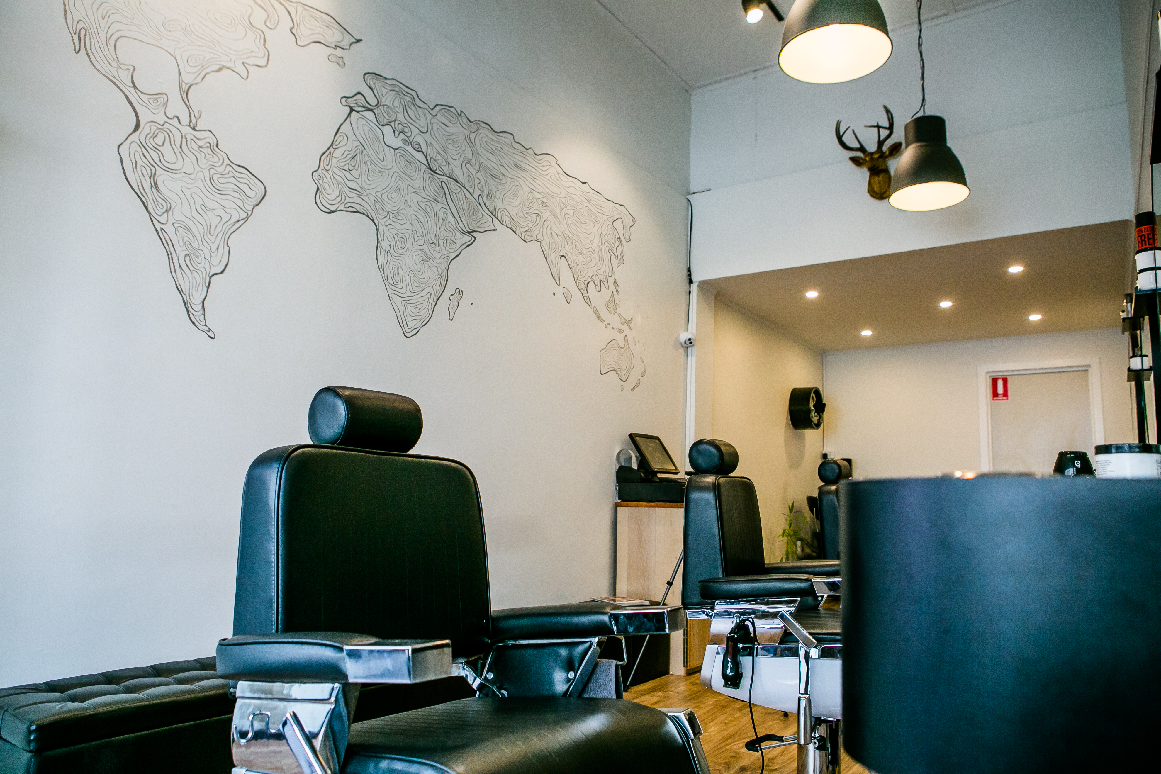 R and A Hair Workshop image 4