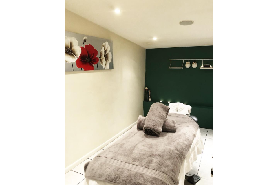 Gloss Beauty Salon image 4