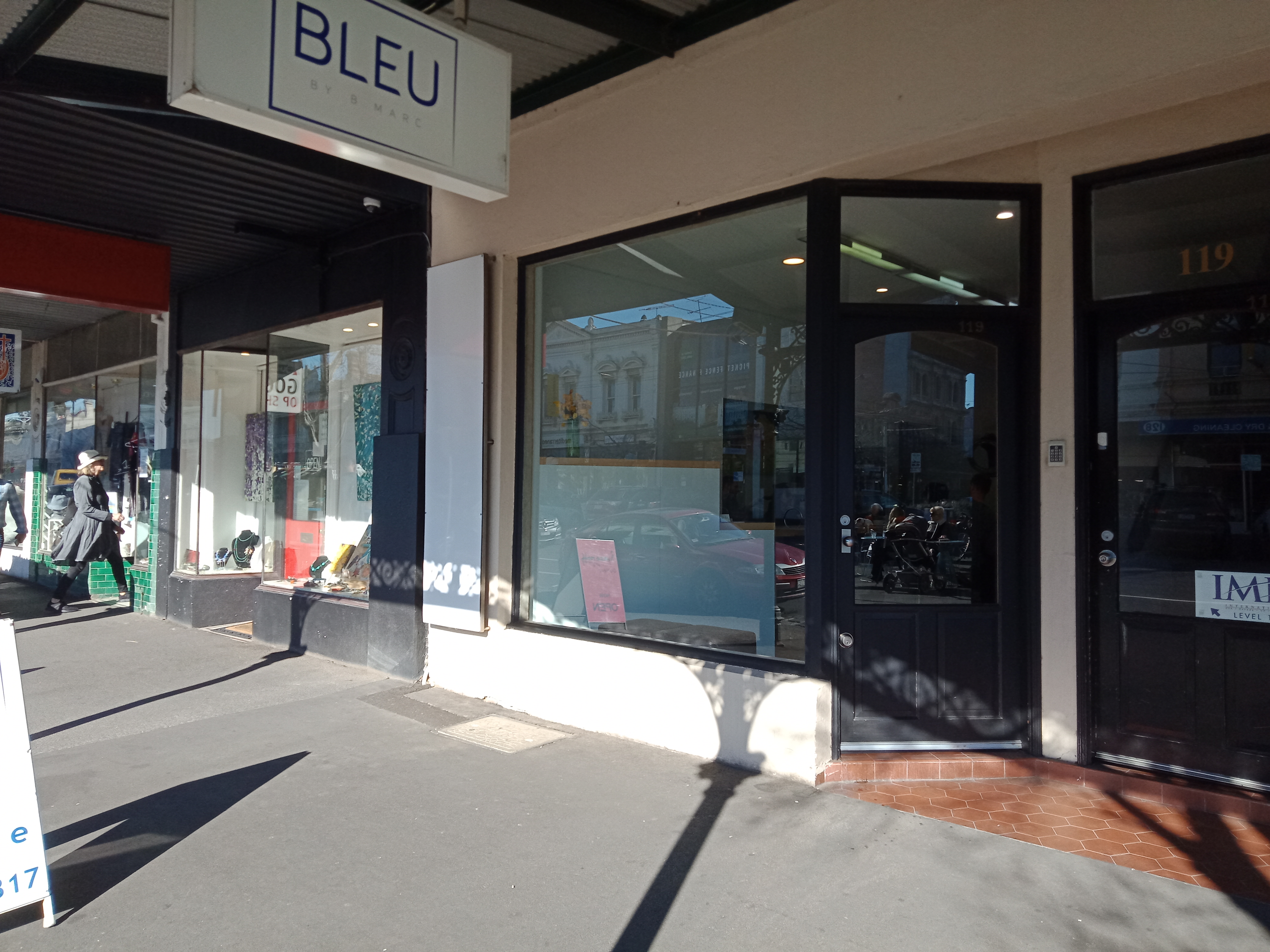 Bleu by B. Marc image 4