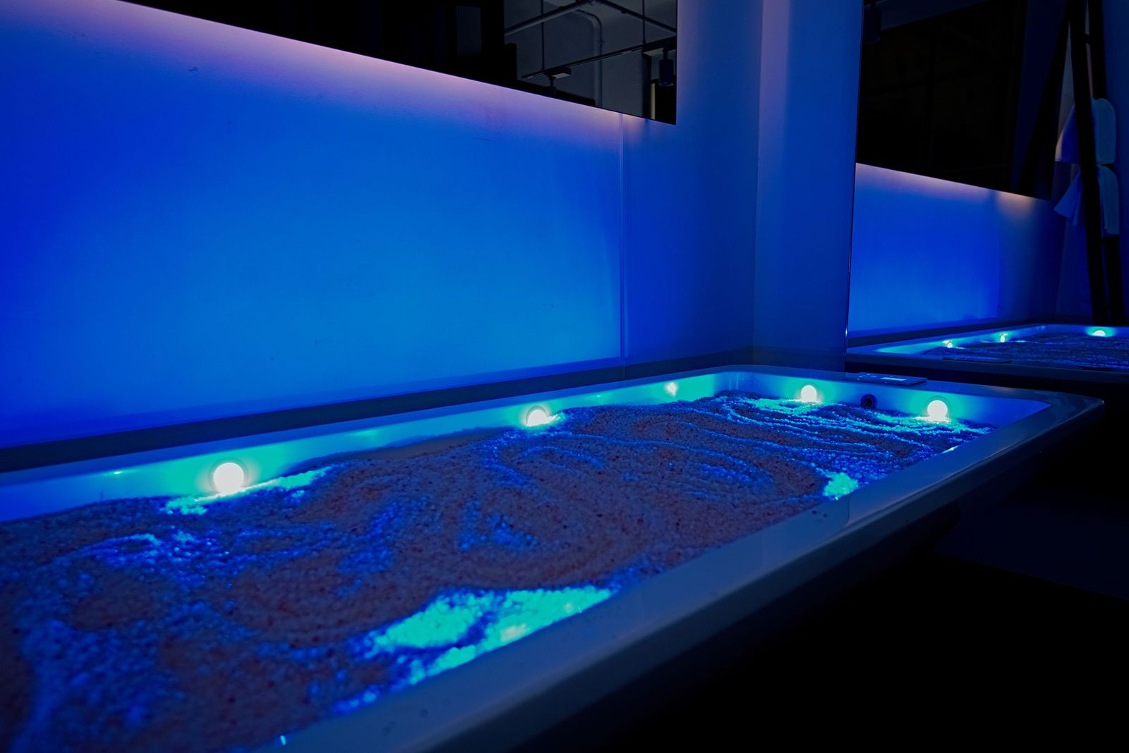 Accent Nail Bar image 8