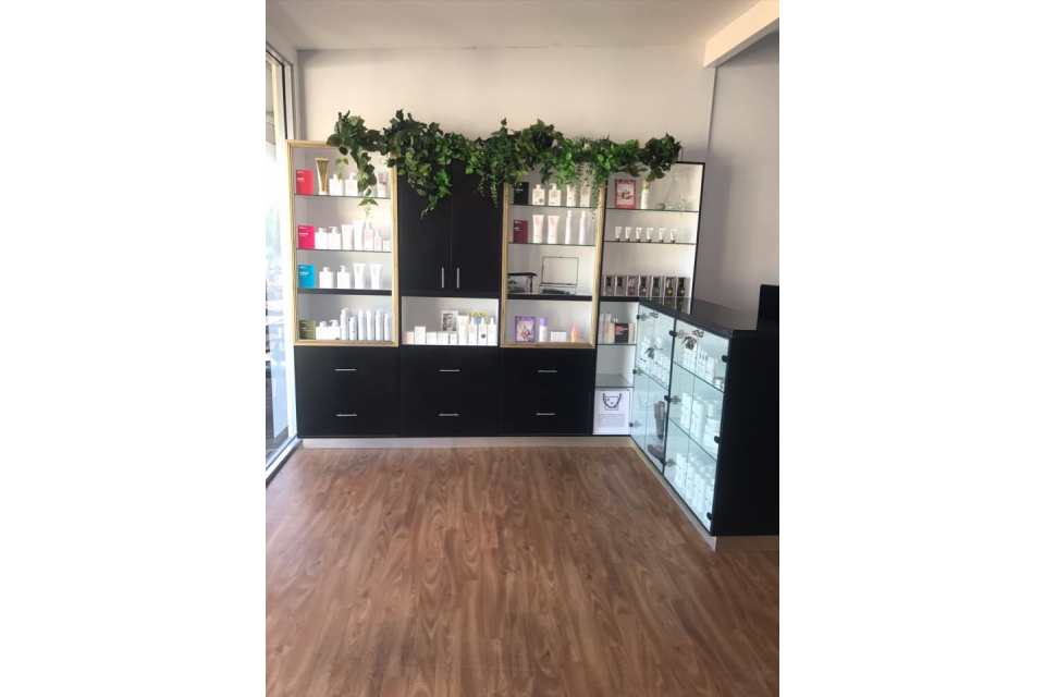 Studio Vogue Salon image 6