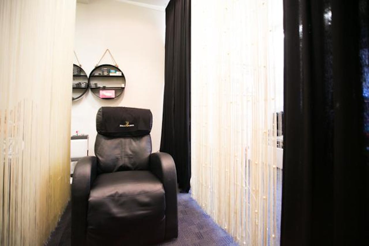 Holy Lashes - St Kilda image 2