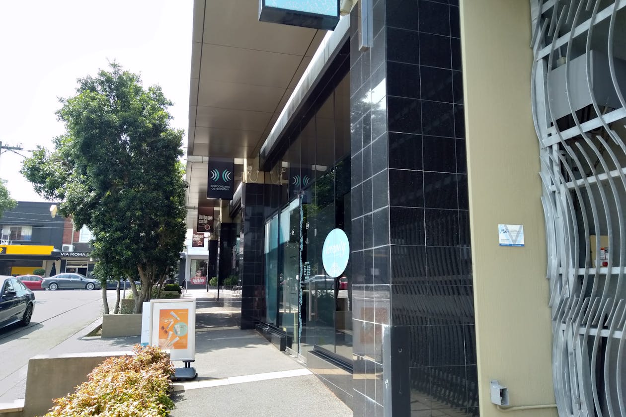 Serenity Face & Body image 3