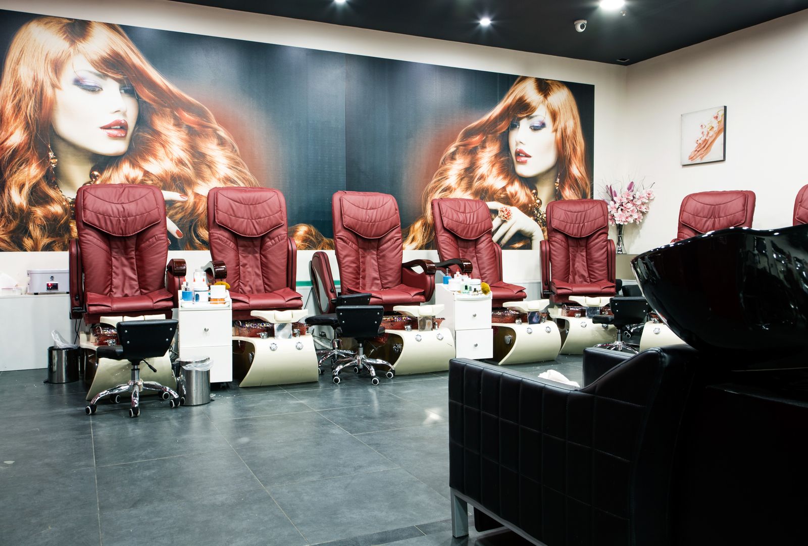 Kimmys Hair Nails & Beauty image 3