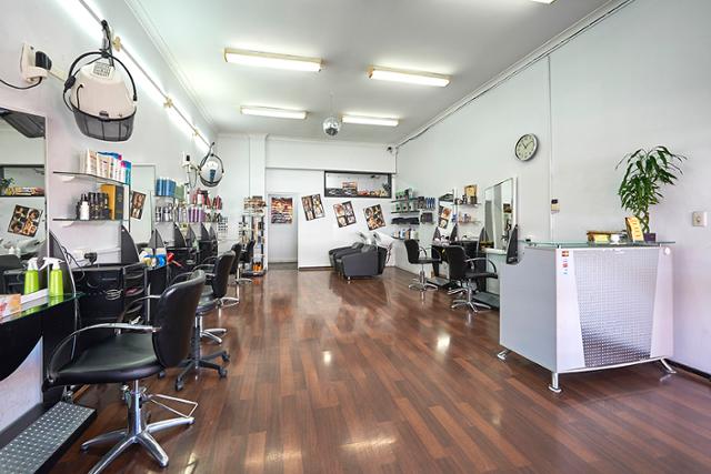 Best Hairdressers in Lurnea Bookwell