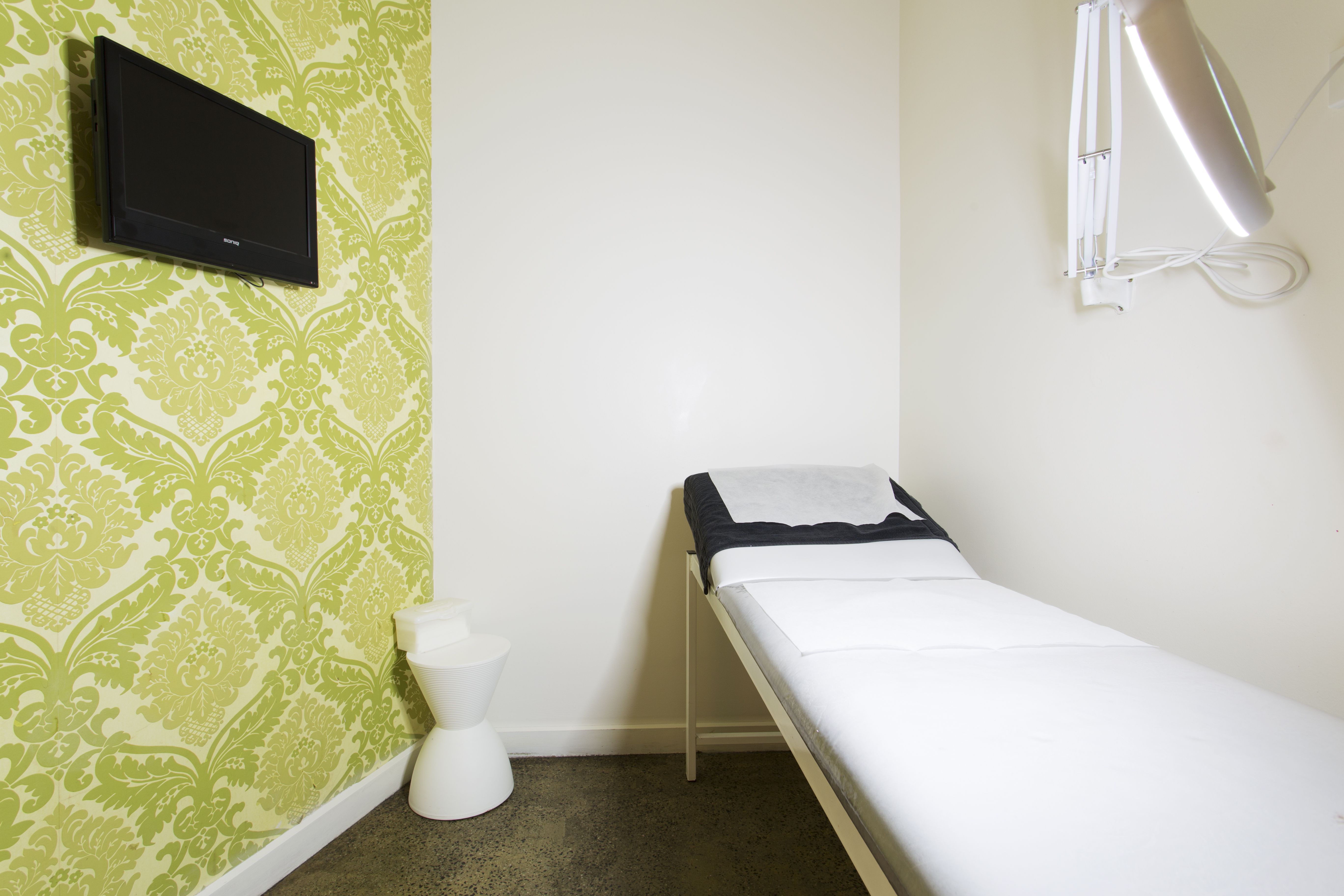 Vanish Waxing Bar image 3