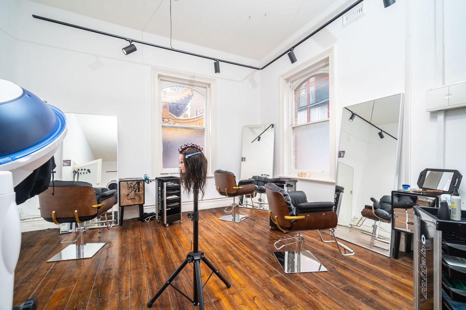 No. 74 Hair Salon image 4