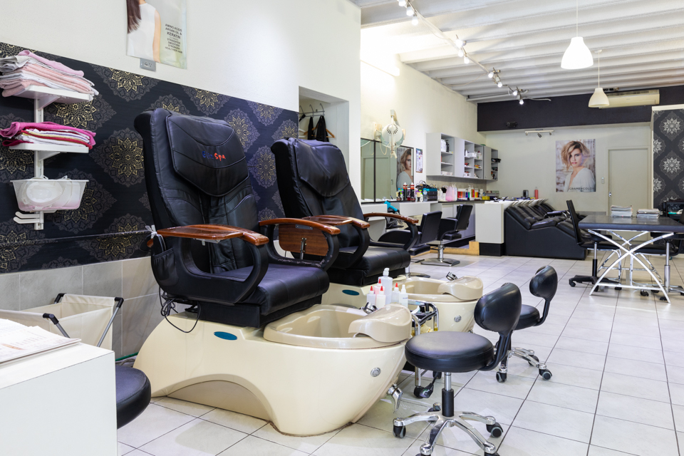 The Hairbrush image 6