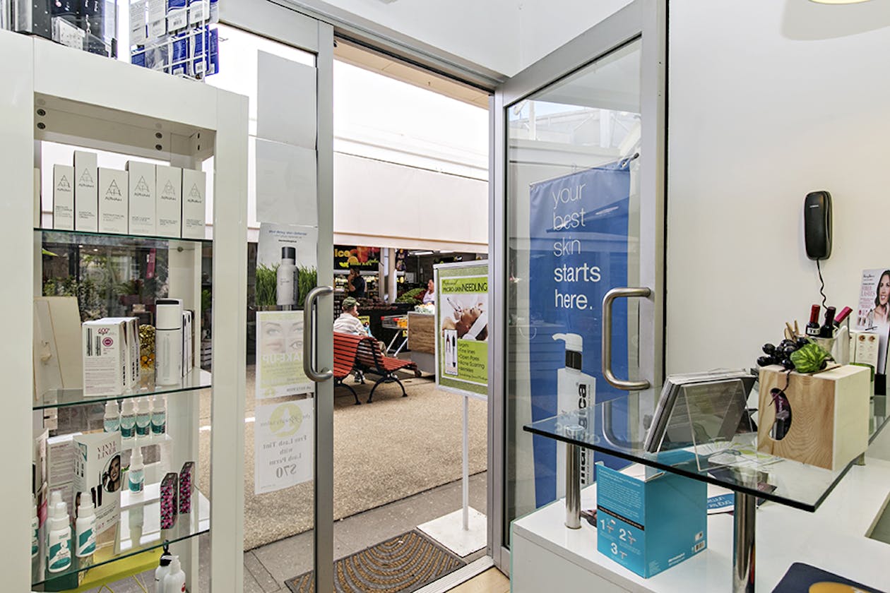 The Beauty Salon image 11