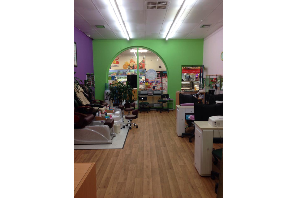 Hali Nails & Beauty image 4