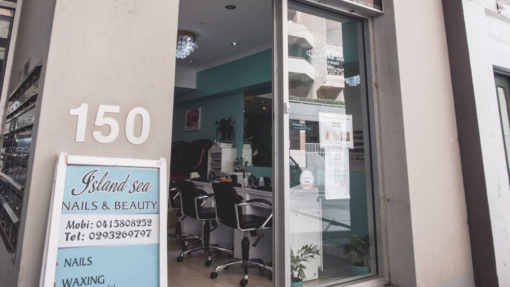 Island Sea Nails & Beauty image 17