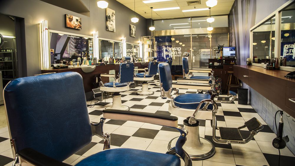 Grand Royal Barbers CBD image 5