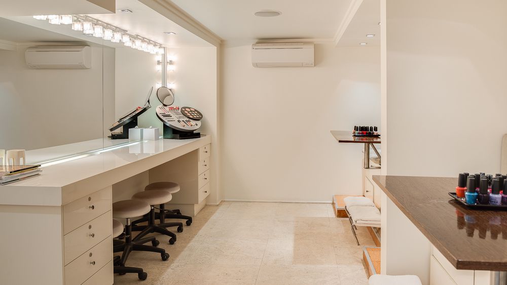 Lyall Hotel and Spa image 2