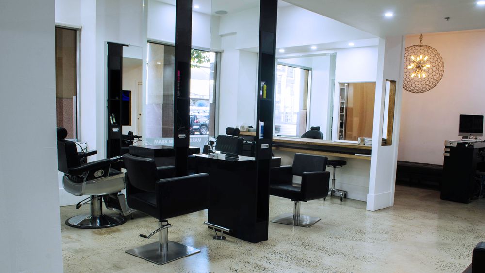 Mark Wieselmann Salon image 2