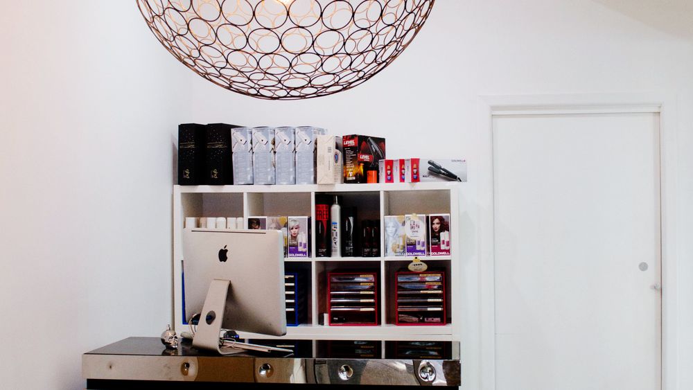 Mark Wieselmann Salon image 3