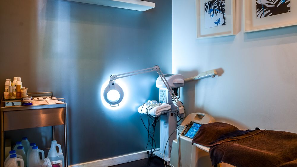 Beauty & The Beast Beauty Salon Crows Nest Eyes, Brows & Lashes