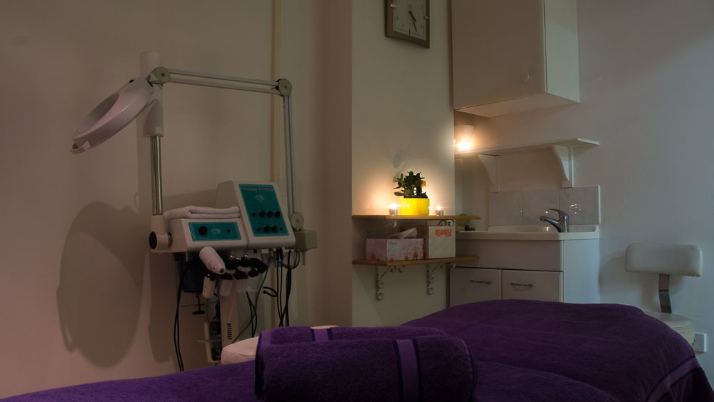 Threading Hair Removal image 5