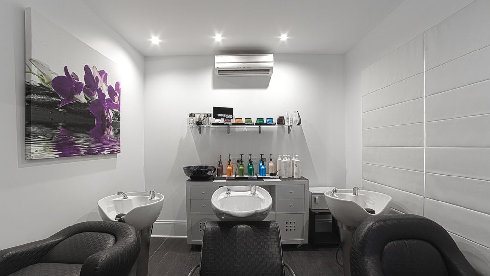 Queen Street Beauty and Hair image 5