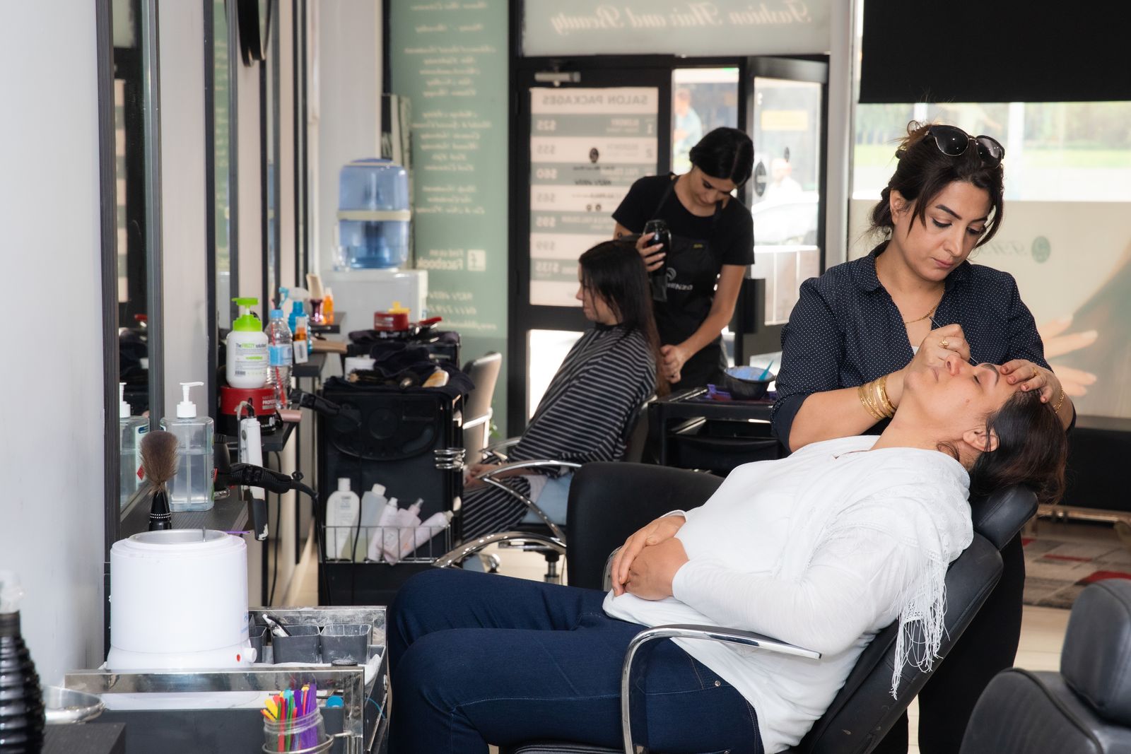 Fashion Hair & Beauty image 7