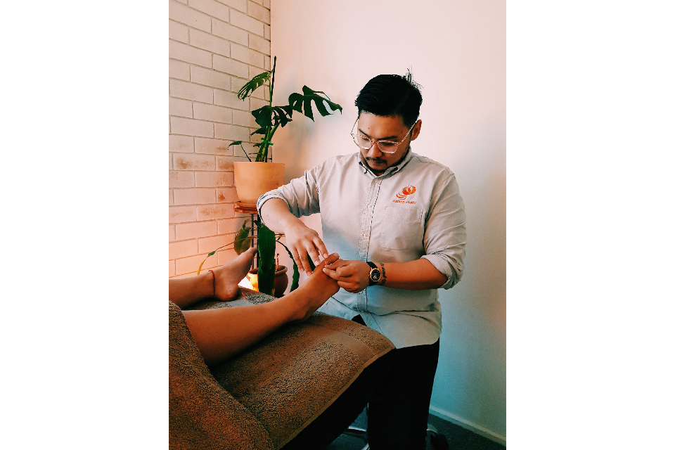 Mike J Gomez Massage & Acupuncture image 2