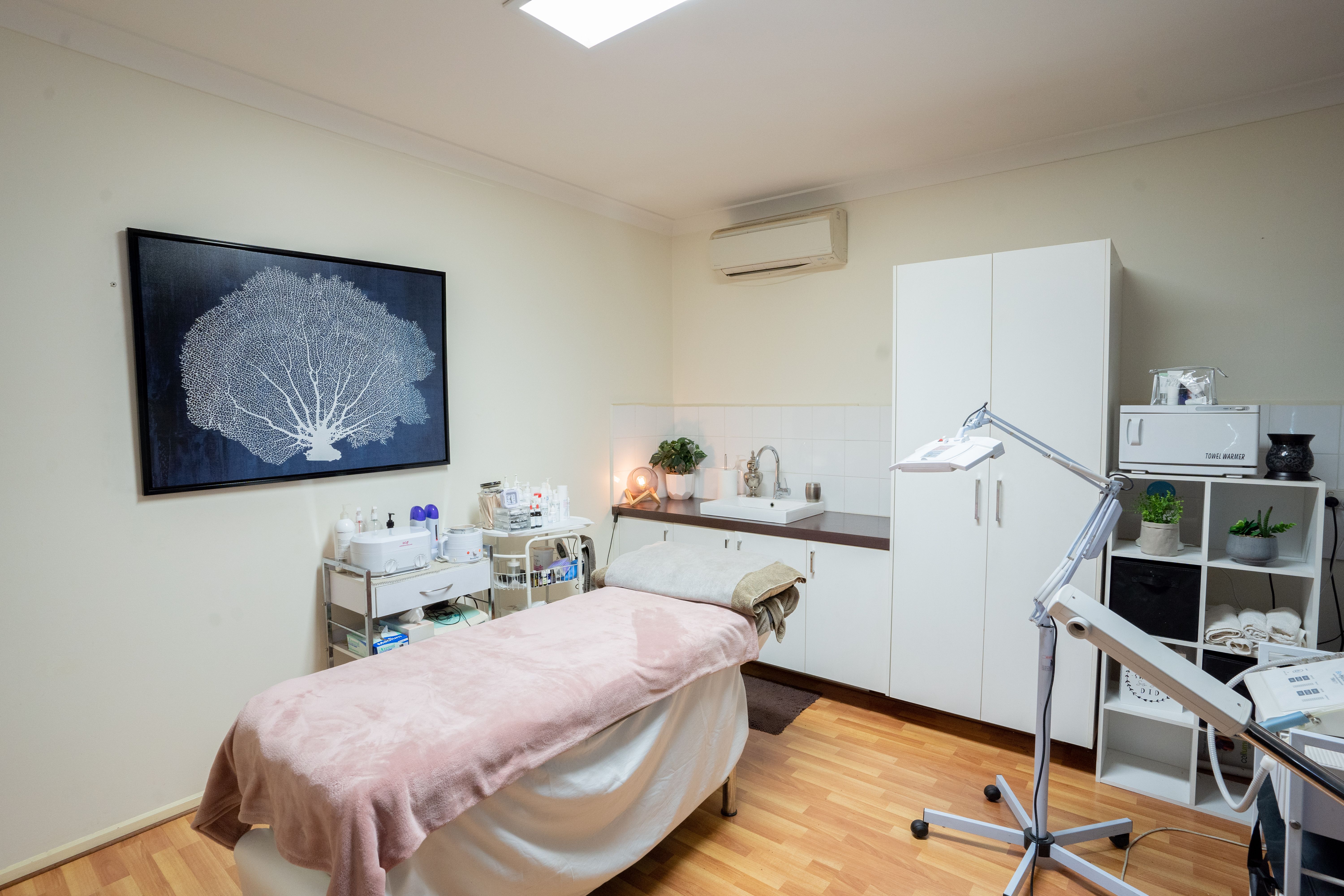 In2Skin Beauty & Dermal Therapy image 7