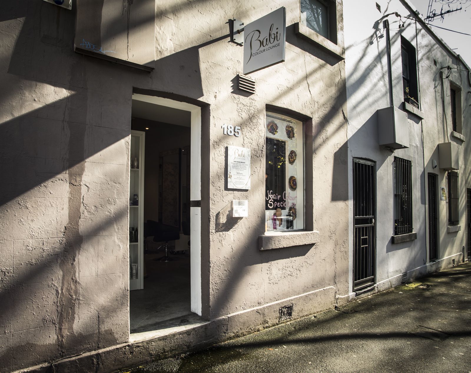 Babi Colour Lounge image 2