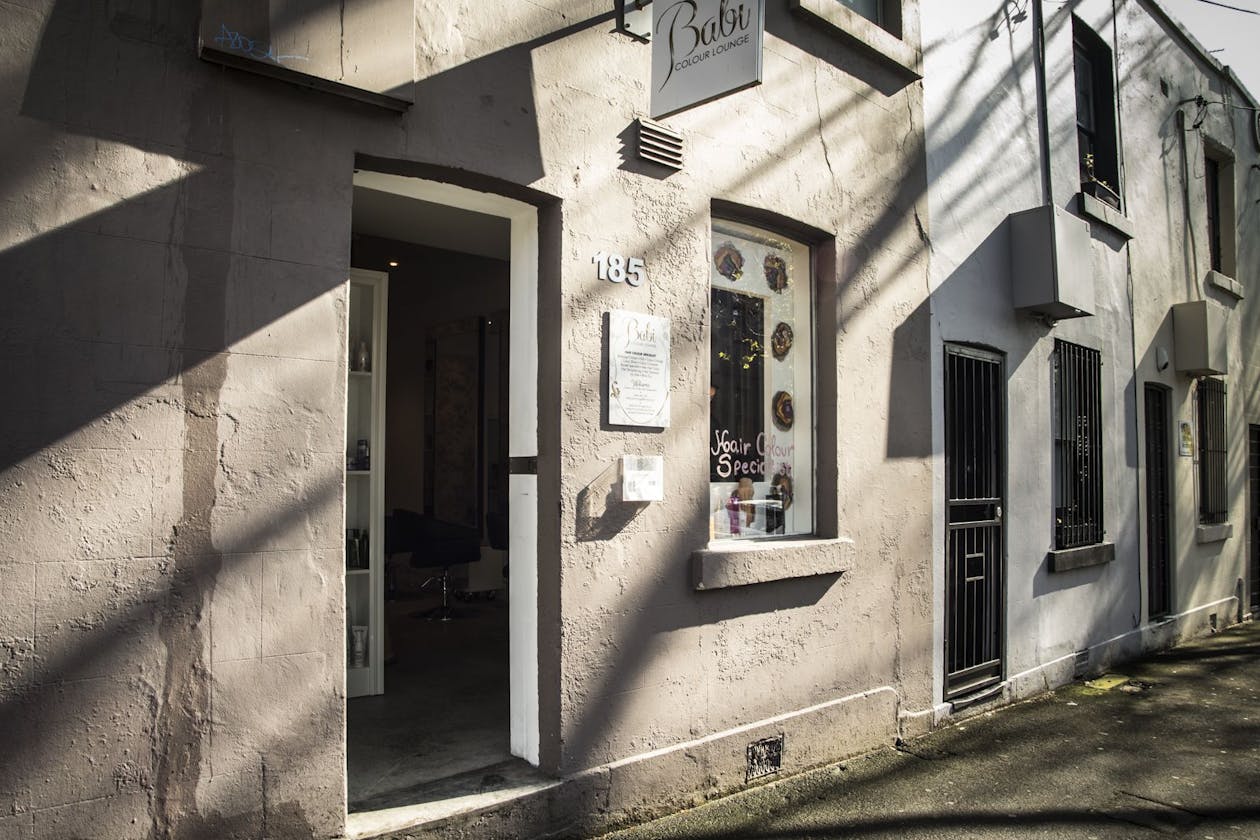 Babi Colour Lounge image 2