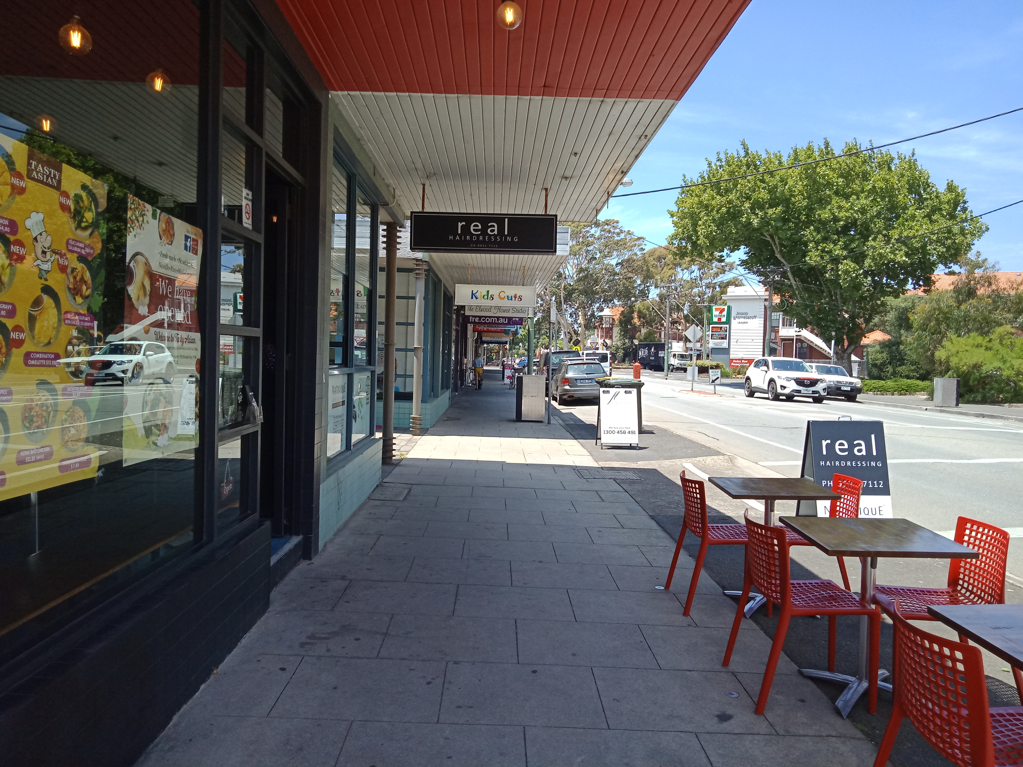 Real Hairdressing image 4