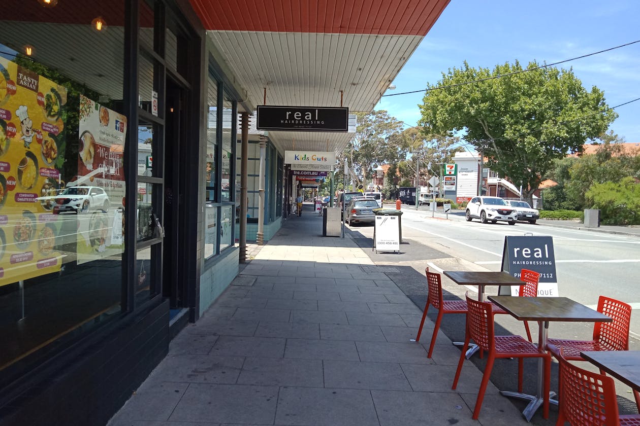 Real Hairdressing image 4