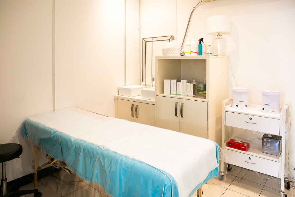 Taj Beauty Salon image 3