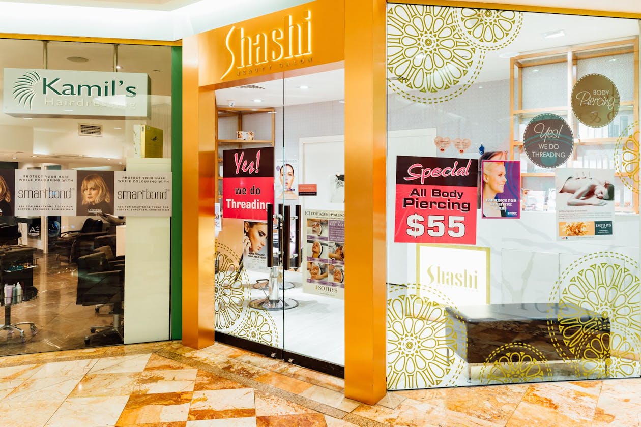 Shashi Beauty Salon - Piccadilly image 12