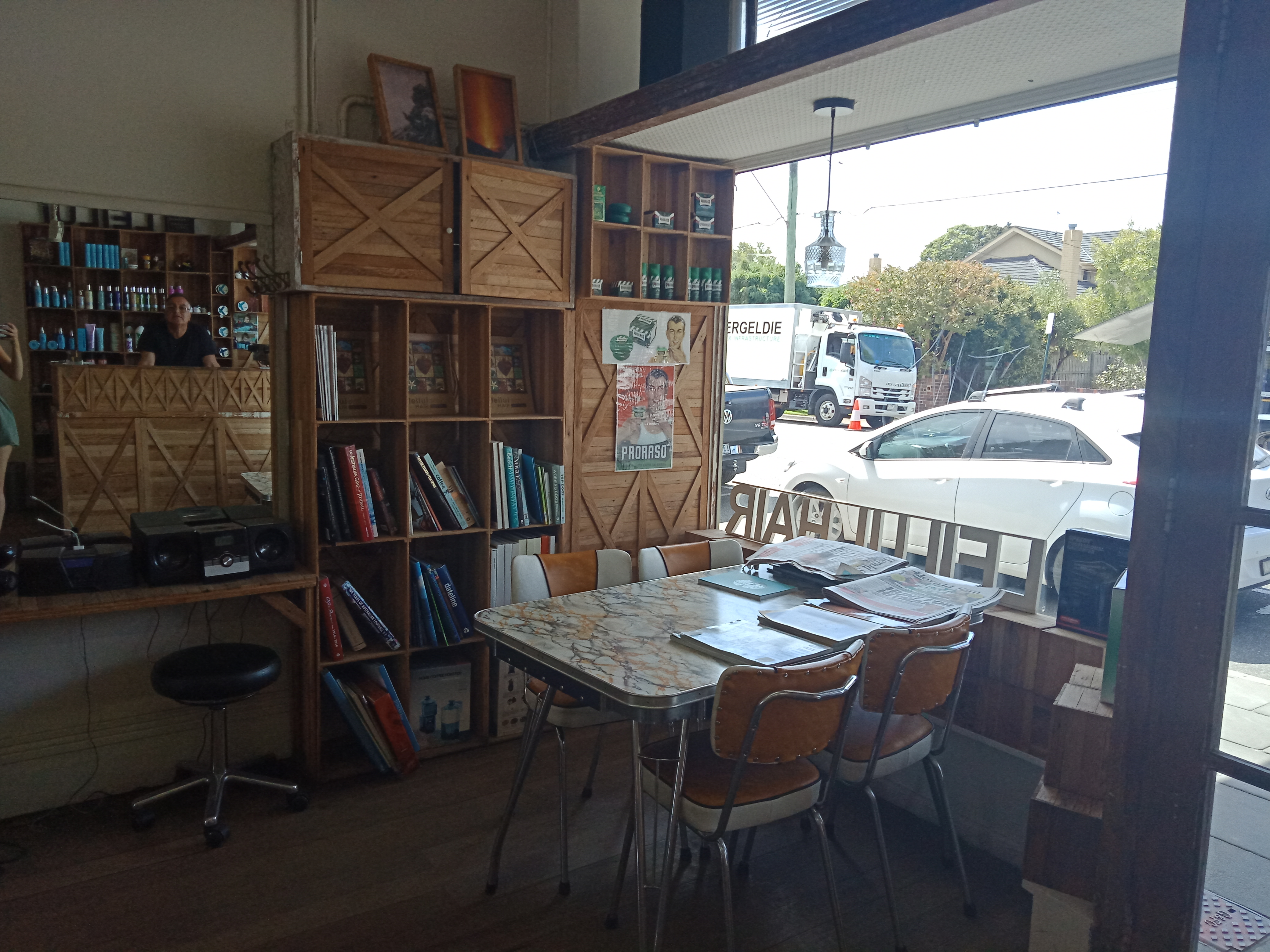 Leilui Hairdressing image 3