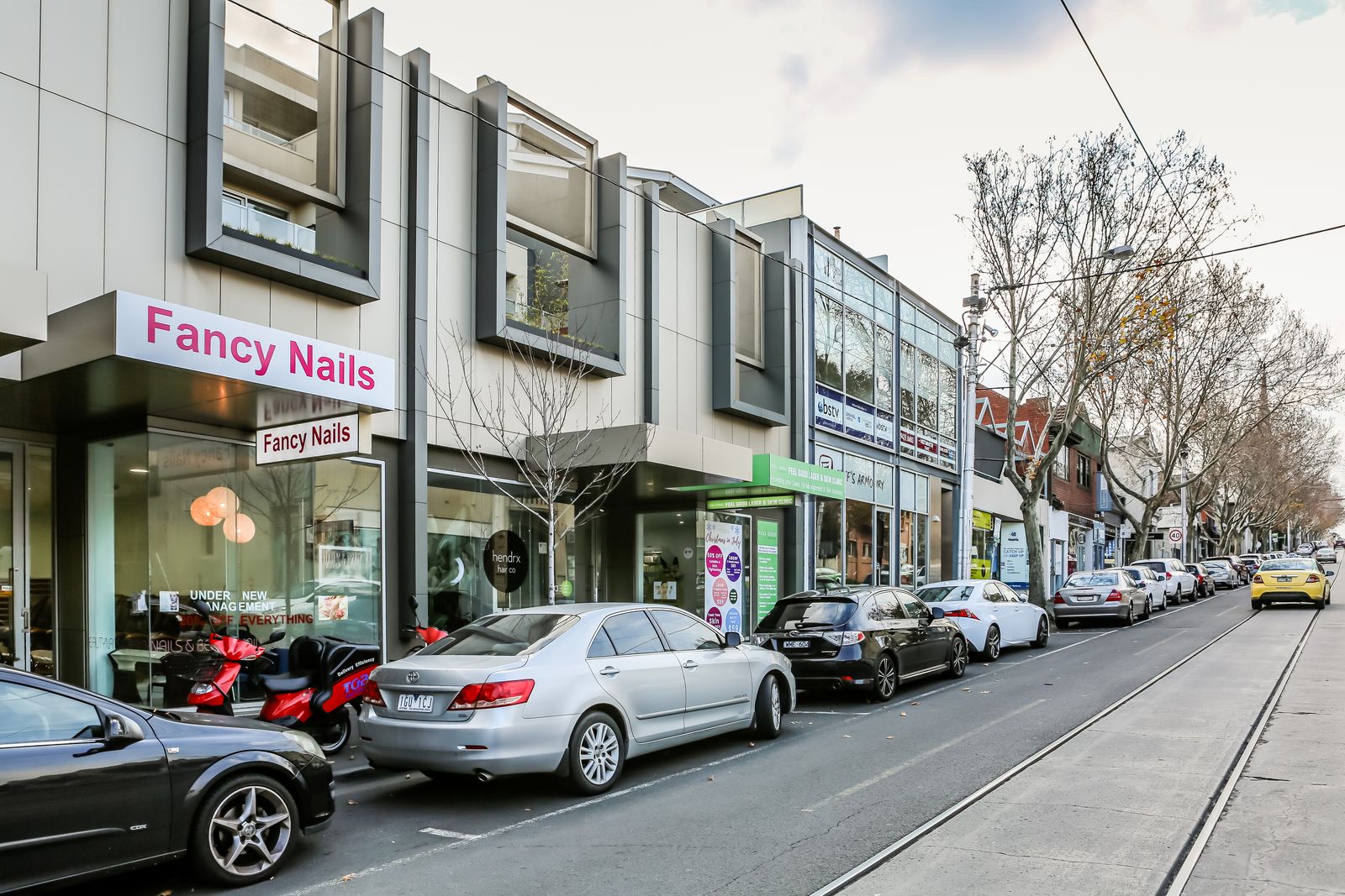 Fancy Nails Salon image 13