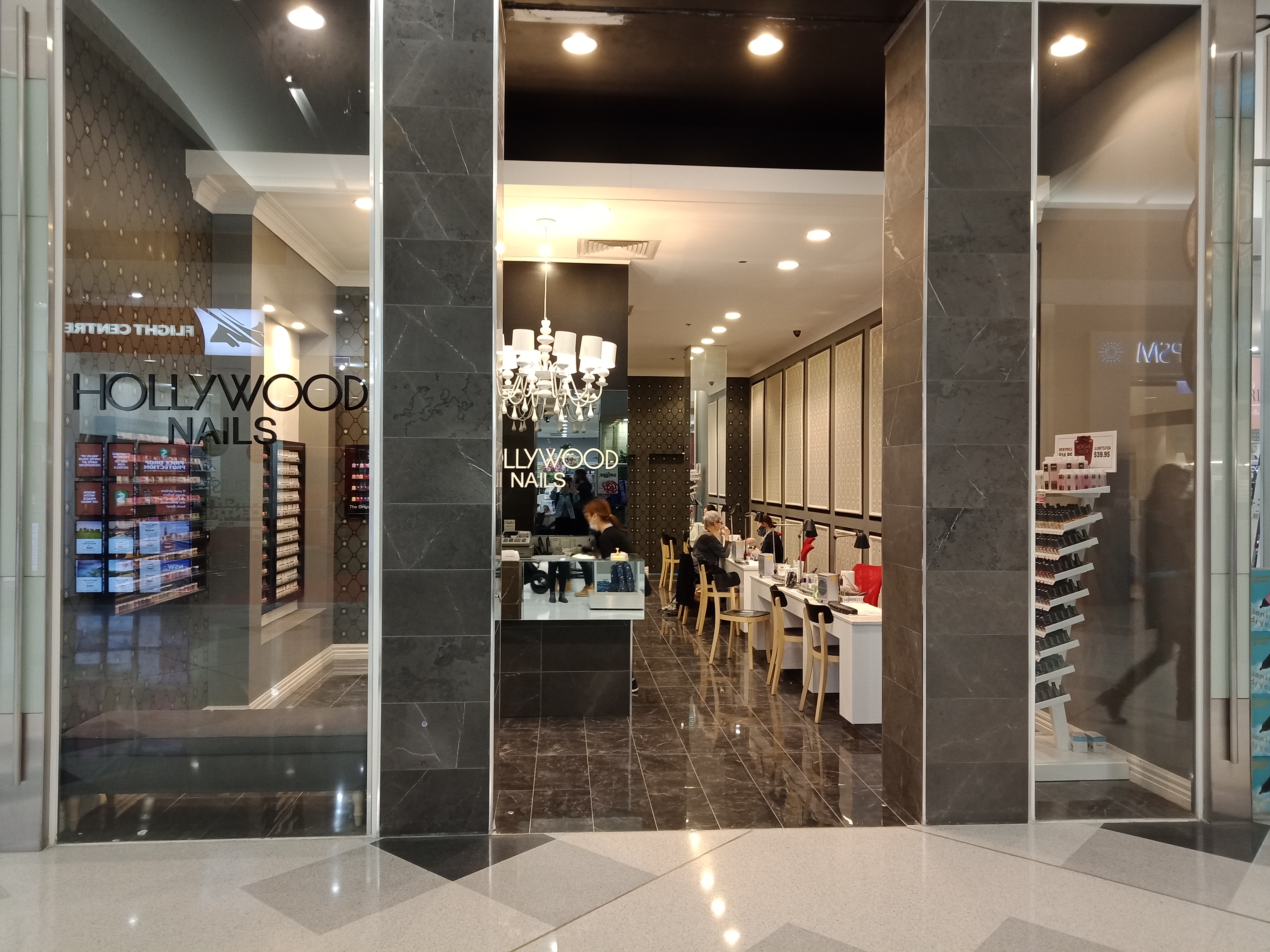 Hollywood Nails - Victoria Gardens