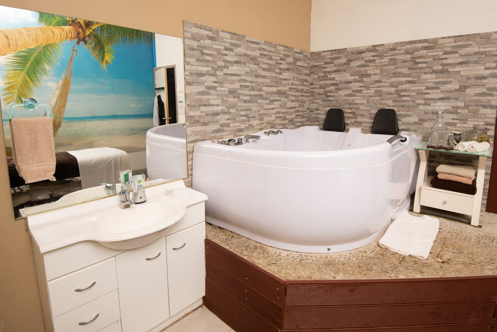 The Empire Spa image 7