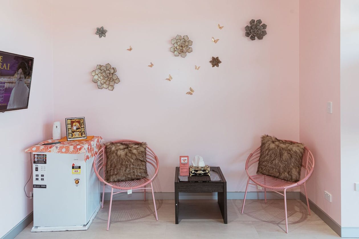 Rimi Beauty Threading and Waxing Studio image 5